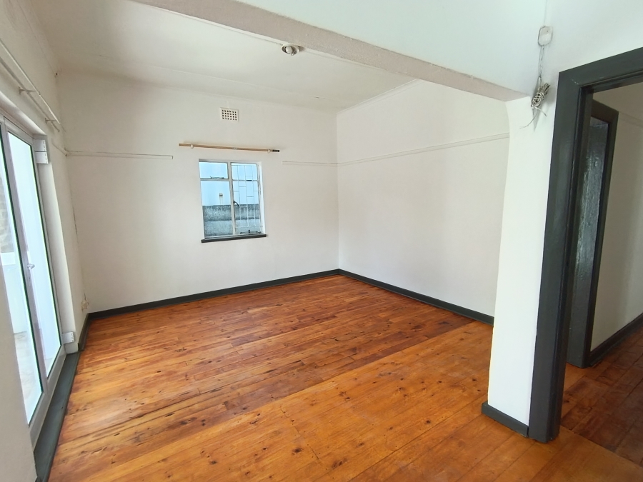 To Let 4 Bedroom Property for Rent in Lochnerhof Western Cape